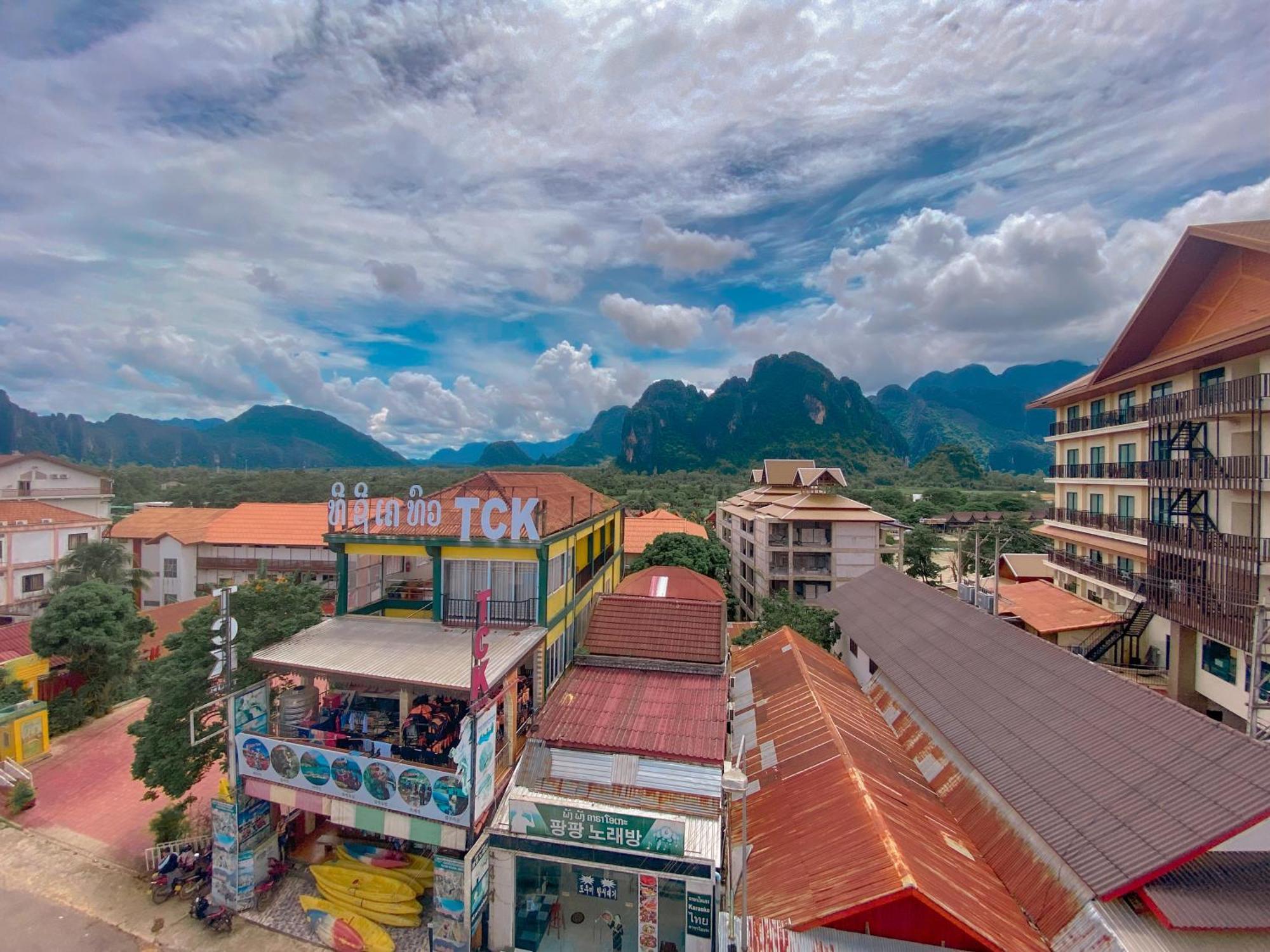 Bed and breakfast Golden Dragon House Vang Vieng Extérieur photo